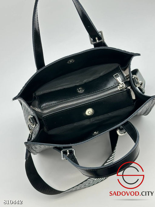 Сумка выполнена из кожи - Bruno фото 3