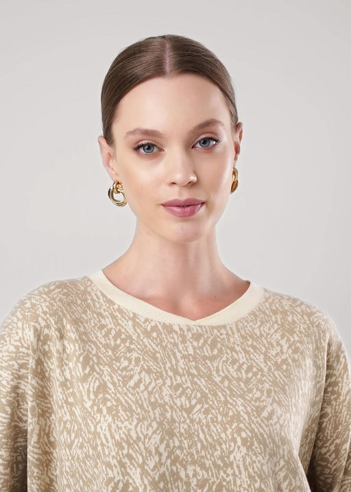 157013/185ввэ Джемпер женский (ЧЗ)