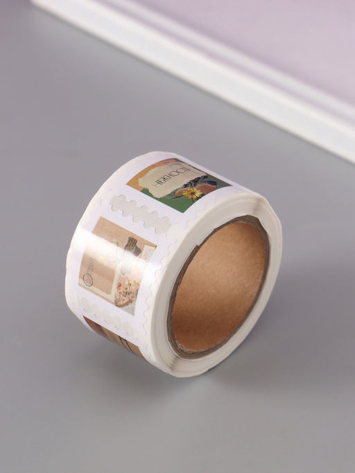 Цена за 2 шт. Наклейка бумага Марки. Коллаж цветочный, 3?3 см, 200 шт. в рулоне