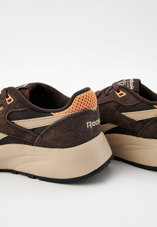 Кроссовки взрослые