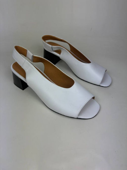 Босоножки 4001.767bl. Белый уценка/