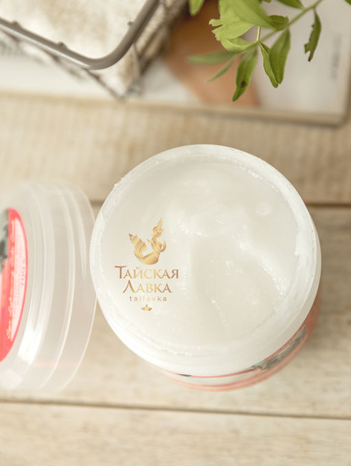 Скраб д/тела Солевой с Витаминами С и Е Молоко И Йогурт CAREBEAU, 700 гр  фото 2