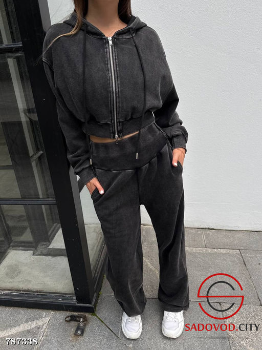 Женский спортивный костюм с эффектом варки