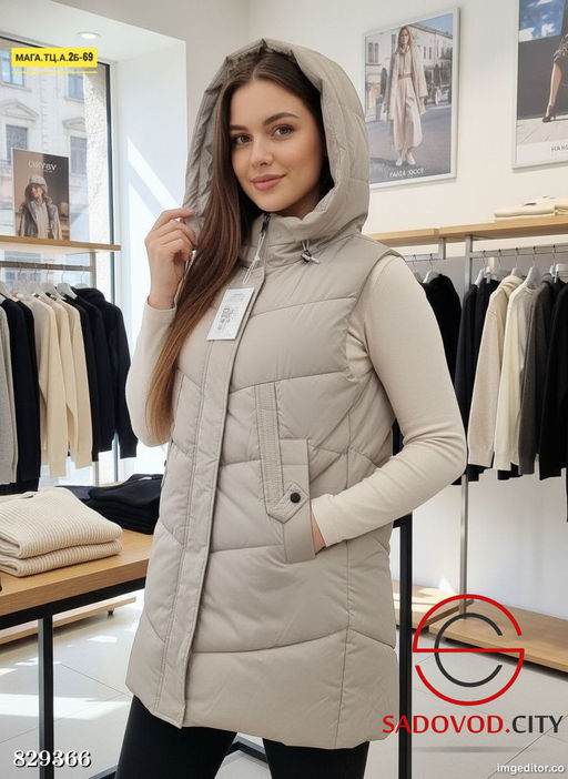 Жилетка женская с капюшоном