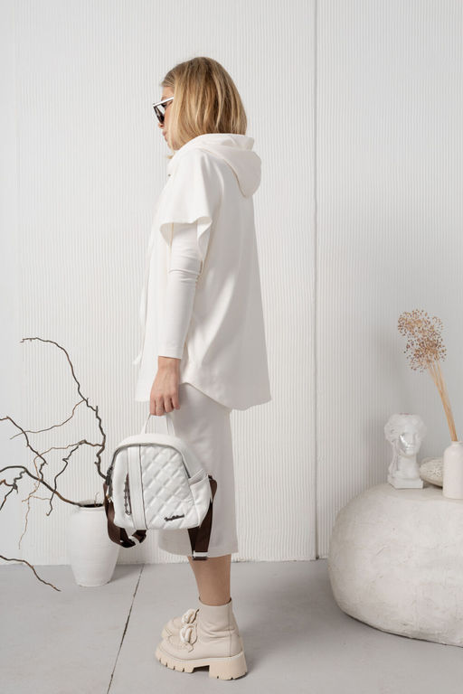 Жилет AMORI 6449 молоко