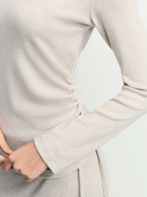 Джемпер из вискозы с асимметрией / Zarina