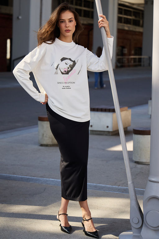 Лонгслив оверсайз с принтом