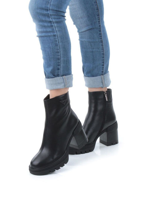 FK BLACK Ботинки зимние женские (натуральная кожа, натуральный мех)