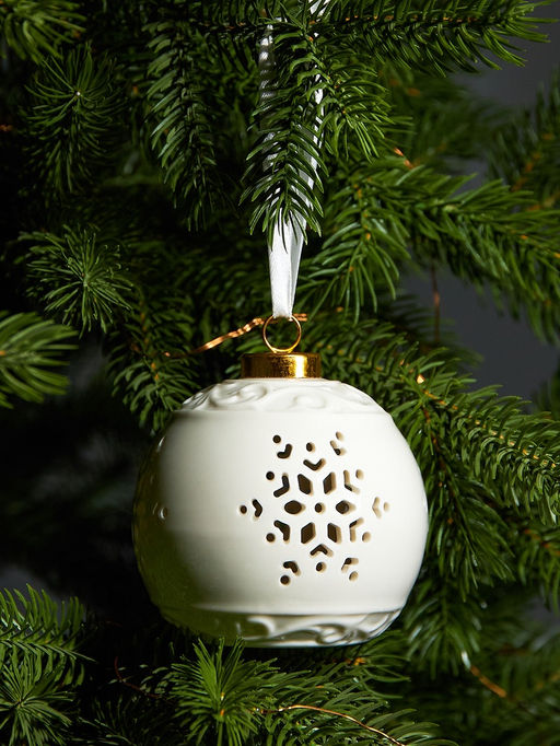Ёлочный шар с подсветкой Снежинка, 108.88.8 см, 1 LED, от батареек LR443, керамика, свечение тёплое белое - Luazon lighting фото 2
