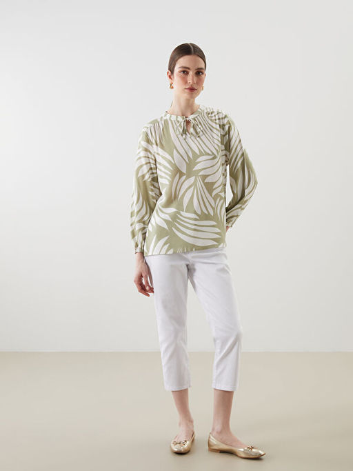 Ba?lamal? Yaka Desenli Bluz