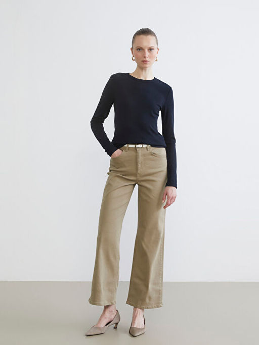 Dik Yaka Dokulu Kad?n Body