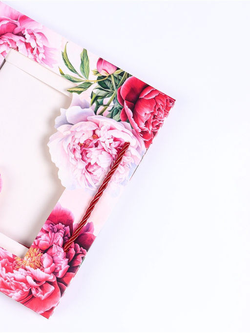 Цена за 2 шт. Пакет подарочный с окном Пионы, 25?10?22 см