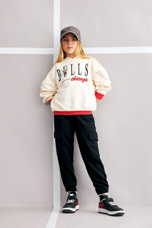 Толстовка свободного кроя с капюшоном NBA Chicago Bulls для девочек - Defacto фото 2