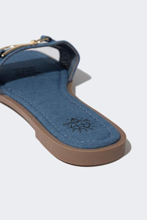 Женские тапочки из искусственной кожи на плоской подошве с одним ремешком - Defacto фото 7