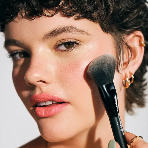 Минеральная рассыпчатая пудра для лица Make Up + Care, 6 г - Avon фото 4