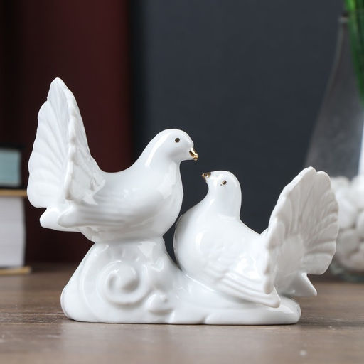Фигурка керамика под фарфор «2 голубка», 12.5×9×6 см, стразы