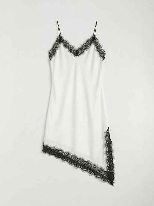 V Yaka Dantel Detayl? Saten Bluz