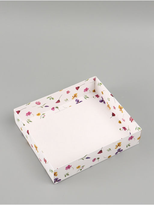 Цена за 2 шт. Коробка подарочная Нежность, тиснение, 23.5?20.5?5.5 см