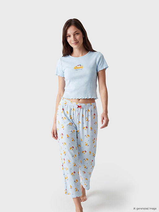 Desenli Kad?n Kaprili Pijama Tak?m?