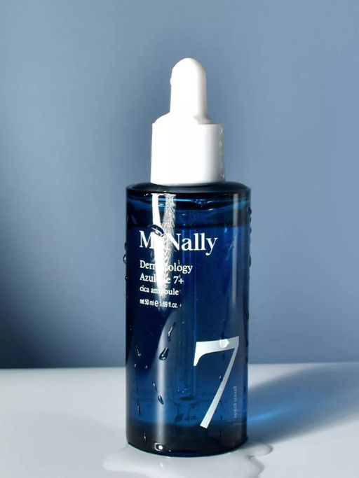 MCNALLY - СЫВОРОТКА ДЛЯ ЛИЦА С АЗУЛЕНОМ И ЭКСТРАКТОМ ЦЕНТЕЛЛЫ DERMATOLOGY AZULENE 7+ CICA AMPOULE, 50 МЛ  фото 9