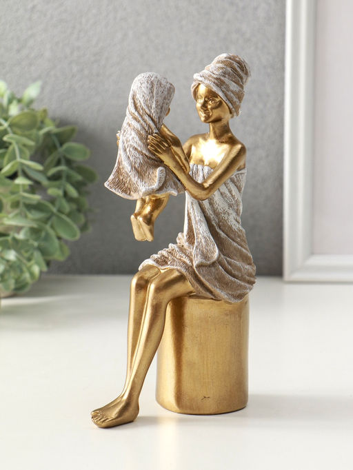 Сувенир полистоун "Мама с малышом - после водных процедур" 5,5х11х19 см