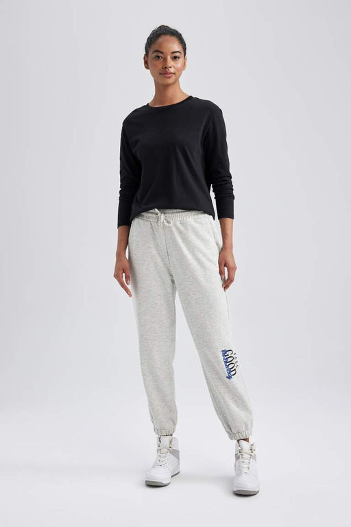 Длинные спортивные штаны стандартного кроя DeFactoFit с карманами