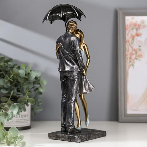 Фигурка полистоун романтика «Поцелуй под дождём», 29.5×11×8 см