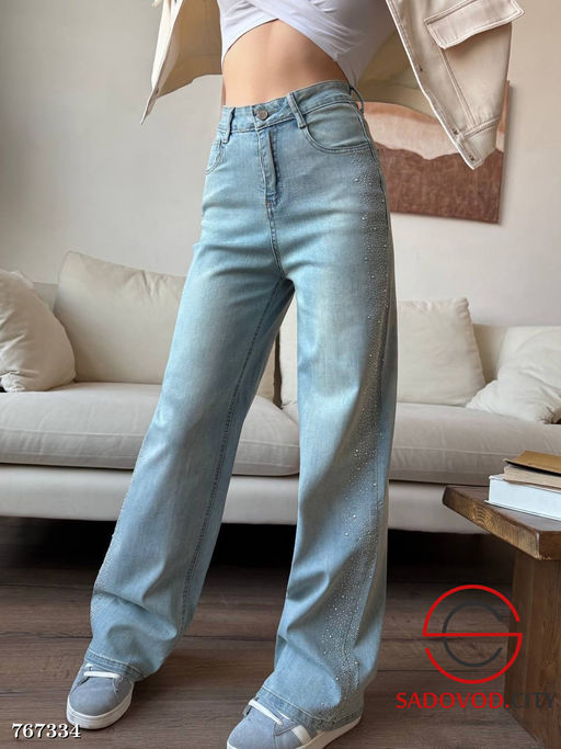 Женские широкие джинсы со стразами