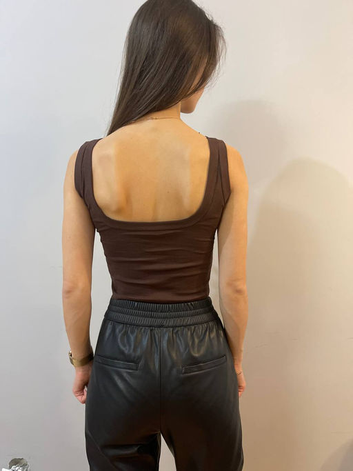 K10985 Кроп-топ с чашками Пуш-ап КОРИЧНЕВЫЙ