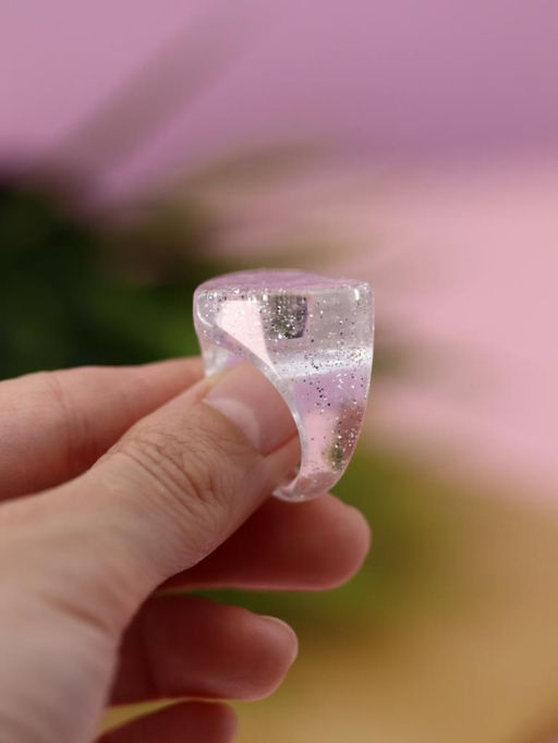 Кольцо акриловое GIRLY "White heart", white (d=1,7 см)