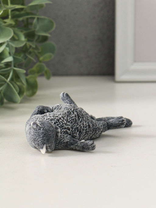 Сувенир "Кот лежит на спине" 3 см