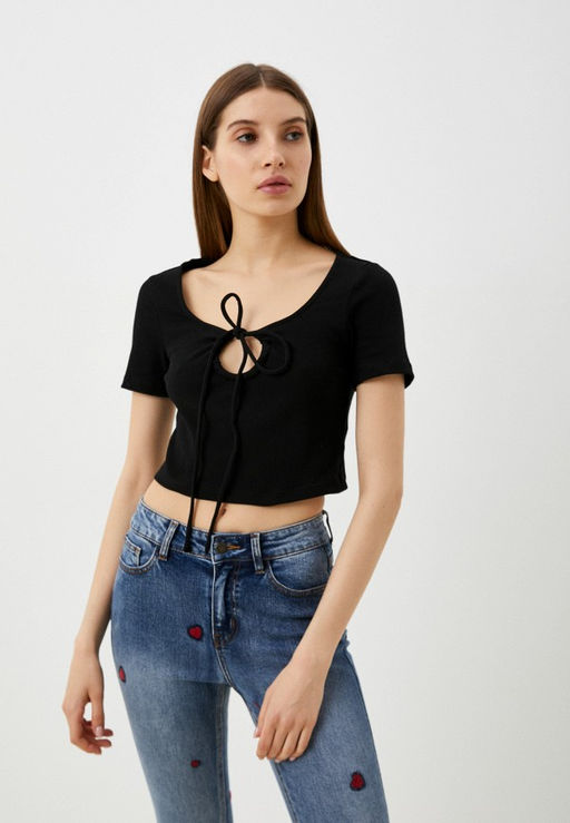 Приталенная блузка с завязками