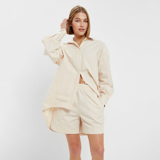 Костюм женский (рубашка, шорты) MINAKU: Oversize, молочный, размер 46