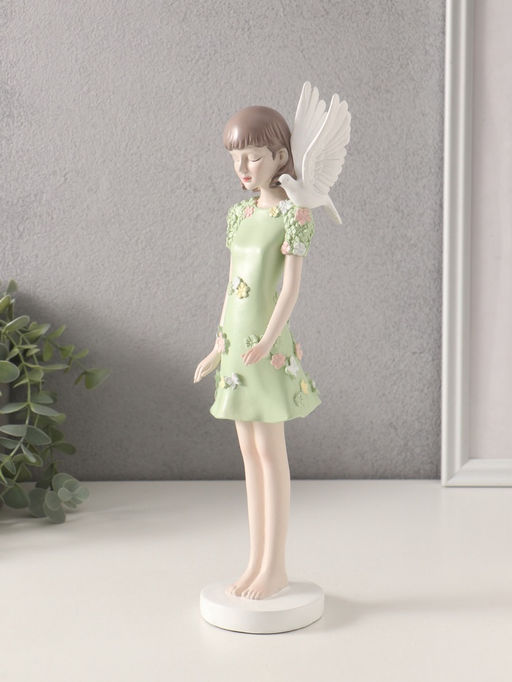 Фигурка «Девочка с белым голубем на плече», полистоун, 11×9.5×32.5 см