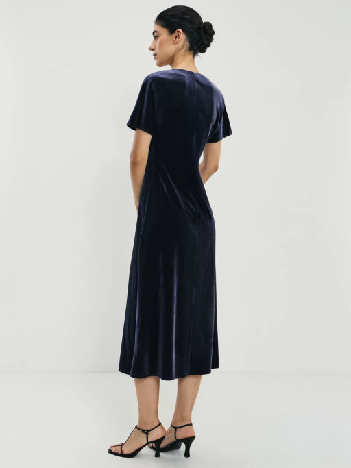 Платье миди из бархата / Zarina