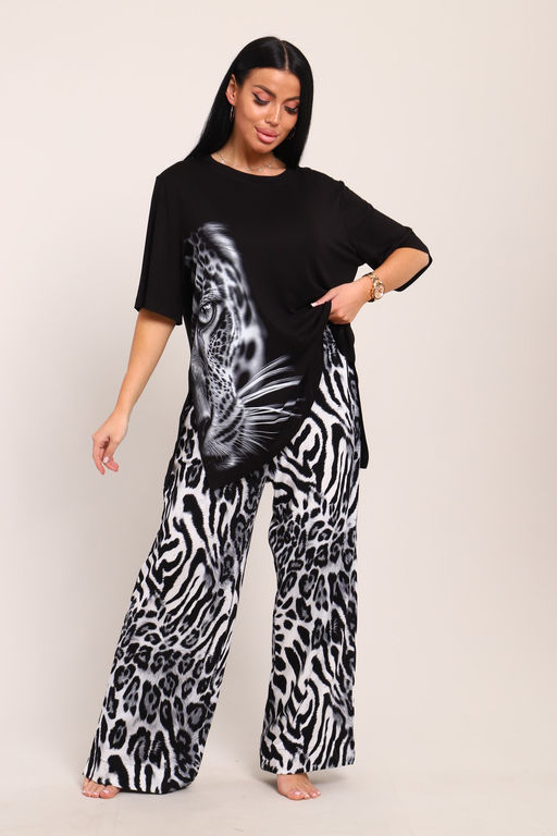 Трикотажный костюм из вискозы 391