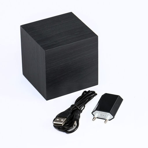 Часы - будильник электронные «Цифра», настольные, с термометром, деревянные, 6.5 см, от батареек ААА, USB