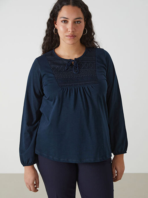 Ba?lamal? Yaka Nak??l? Bluz