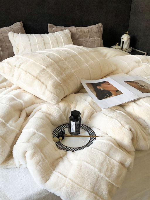 КПБ меховое MENCY с простыней и наволочками MENMEX ЧЕРНЫЙ