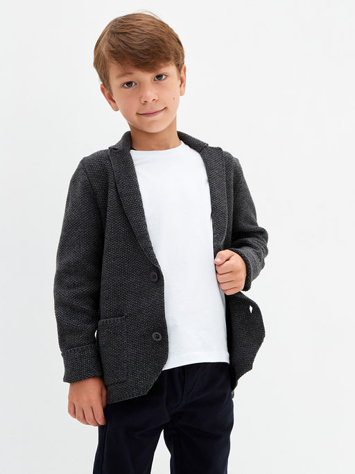 Темно-серый пиджак