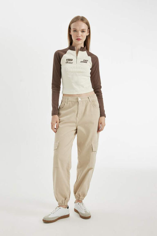 Женская крутая приталенная футболка в рубчик с половиной молнии с воротником-стойкой и цветным принтом, футболка с длинными рукавами - Defacto фото 2