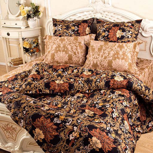 Lavish Damask