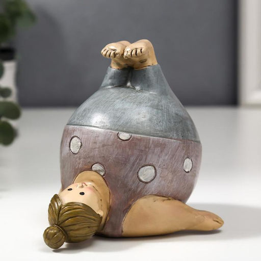 Фигурка полистоун «Пышечка: упражение берёзка», 10.5×11×11.5 см