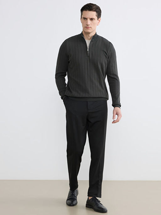 Dik Yaka Triko Erkek Kazak