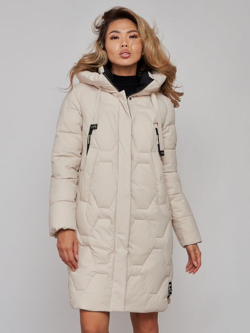 Пальто утепленное молодежное зимнее женское бежевого цвета 589899B - RoccaManer фото 9