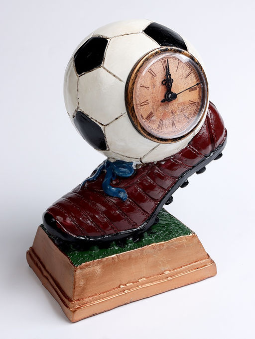 Часы настольные интерьерные «Футбол», на батарейках, 14.3×11.3×21.2 см, d=8 см