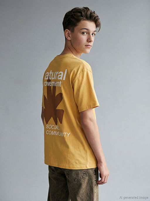 Bisiklet Yaka Bask?l? Erkek ?ocuk Ti??rt