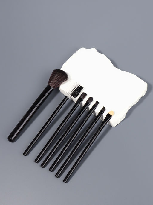 Набор кистей для макияжа SMOKY, 7 шт., чехол на завязках, чёрный