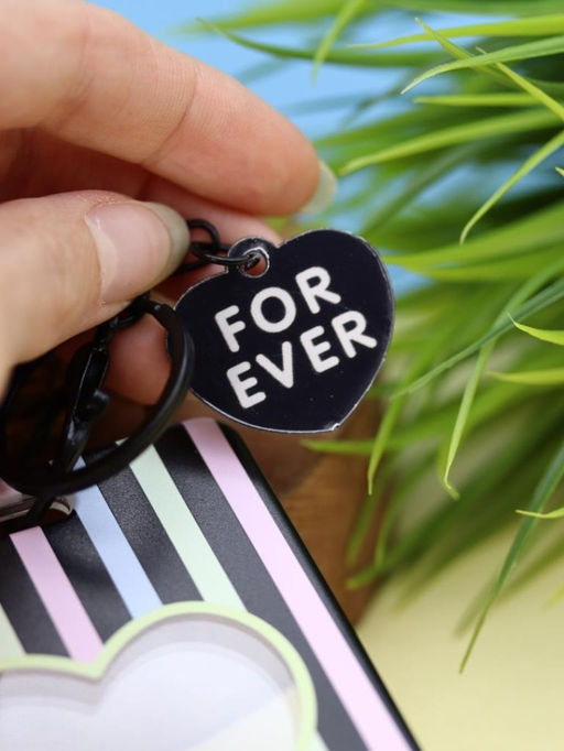 Футляр для карт с брелоком "Forever love", black