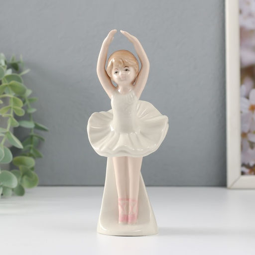 Фигурка керамика «Маленькая балерина в белой пачке», 6.5×5.5×16 см